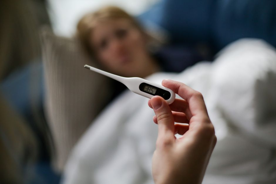Consultation médicale autour des symptômes de grippe